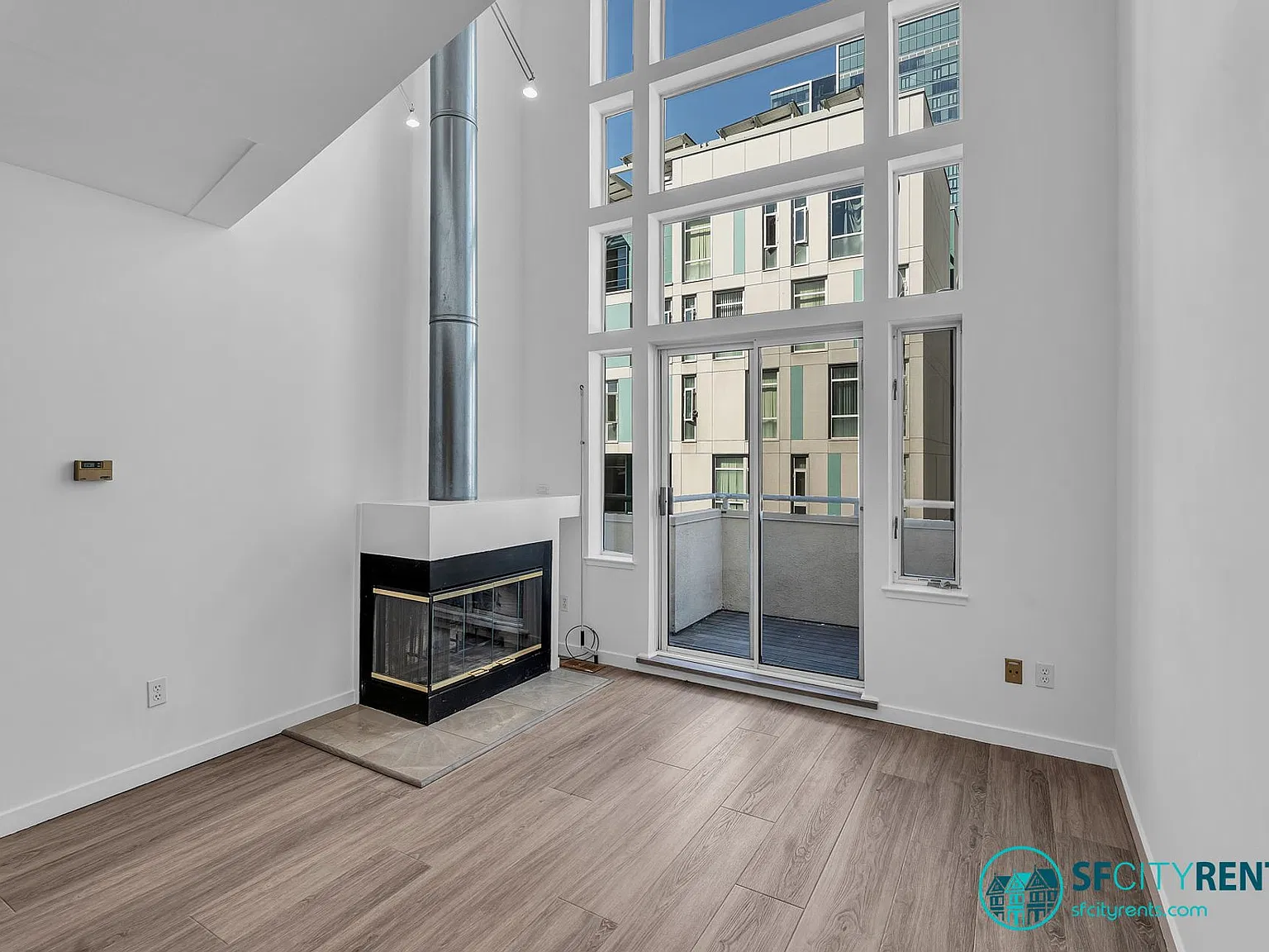 South Beach: Top-Floor Tri-Level Loft w/ Parking, Balcony & W/D In-Unit — Photo 2