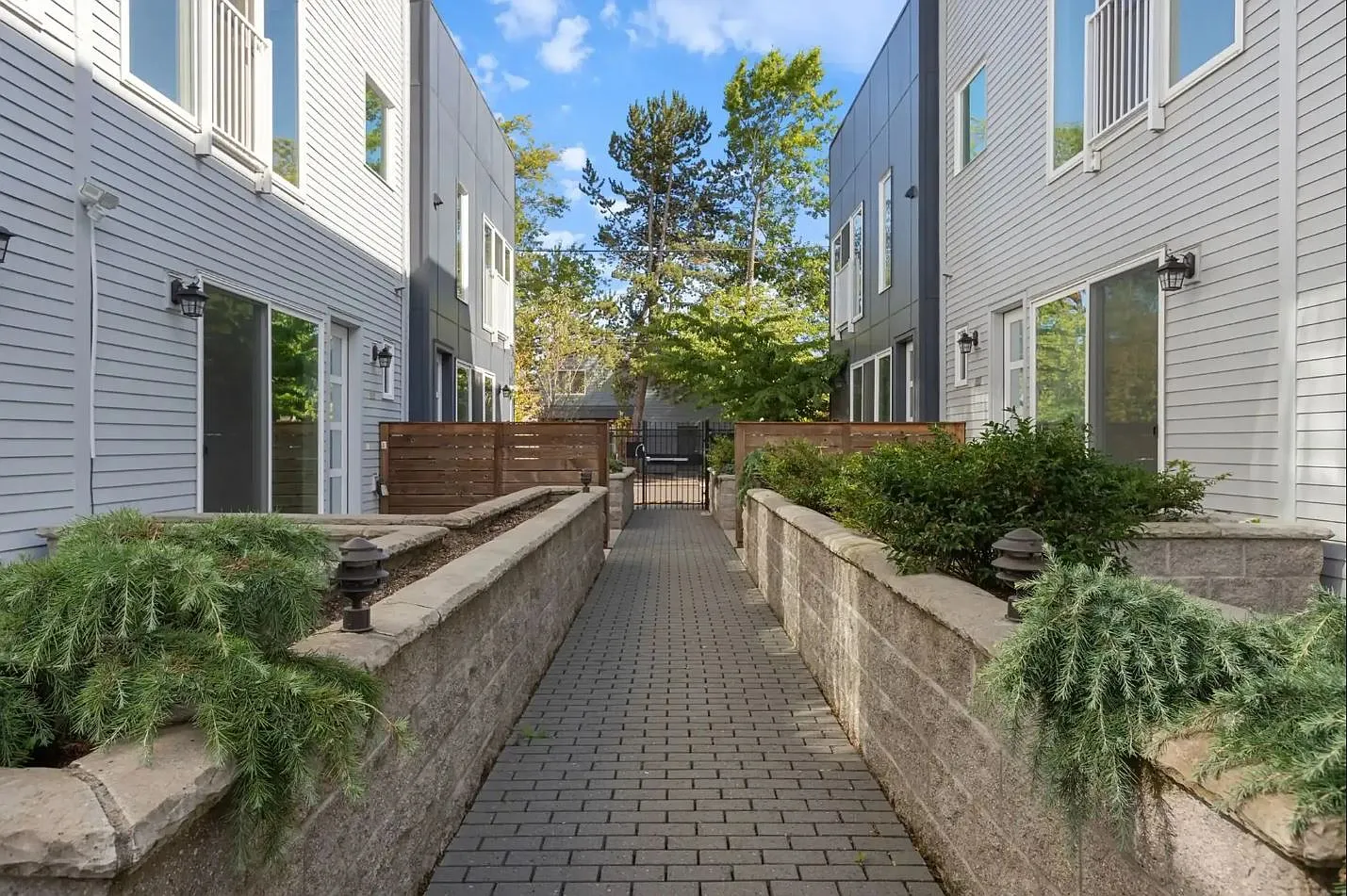 North Park Townhomes — Photo 2