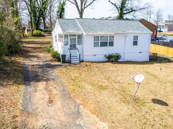 122 Goldie Dr SE, Marietta, GA 30067