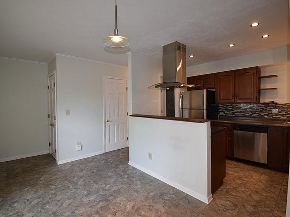 4th image of 5364 Yorkshire Village Ln