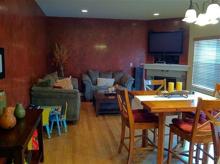 2nd image of 21322 NE Pecoraro Loop