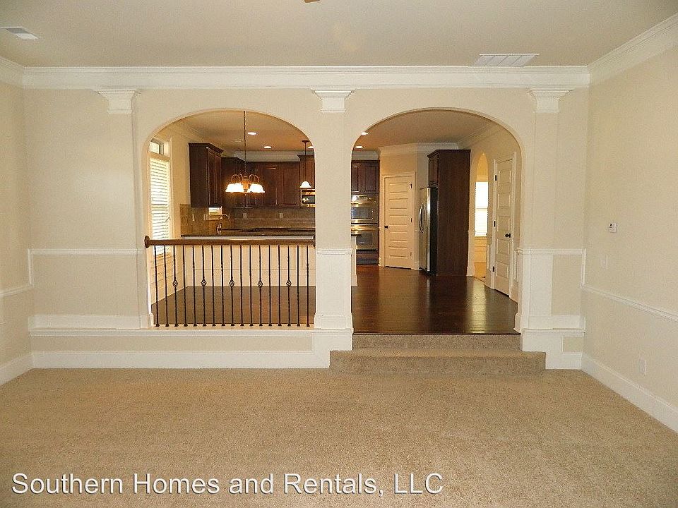 1st image of 3080 Parkridge Dr