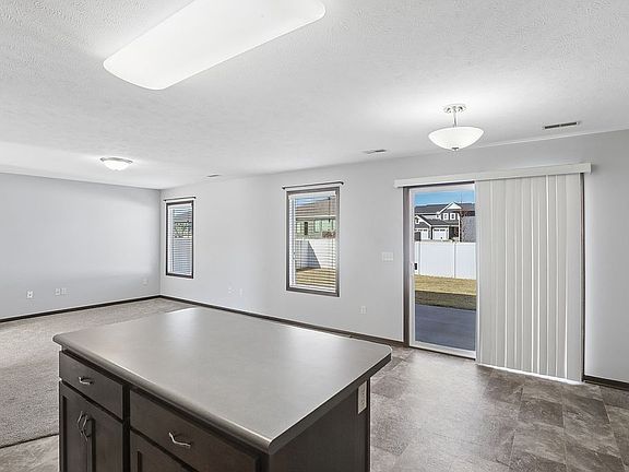 3rd image of 5220 41st St