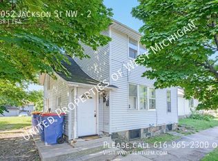1052 Jackson St NW APT 2, Grand Rapids, MI 49504