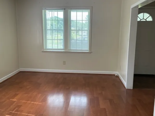 2103 Burins Dr, Timmonsville, SC 29161