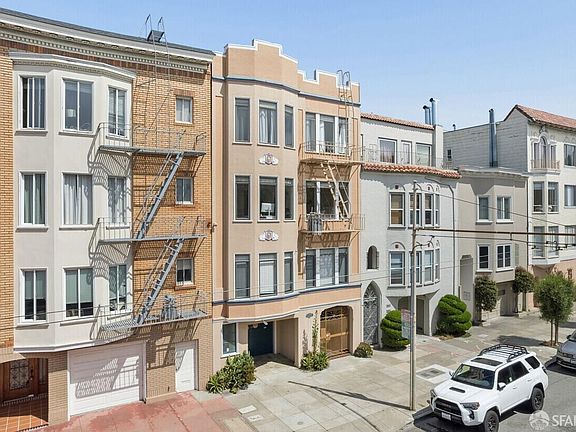 2nd image of 3324 Broderick St