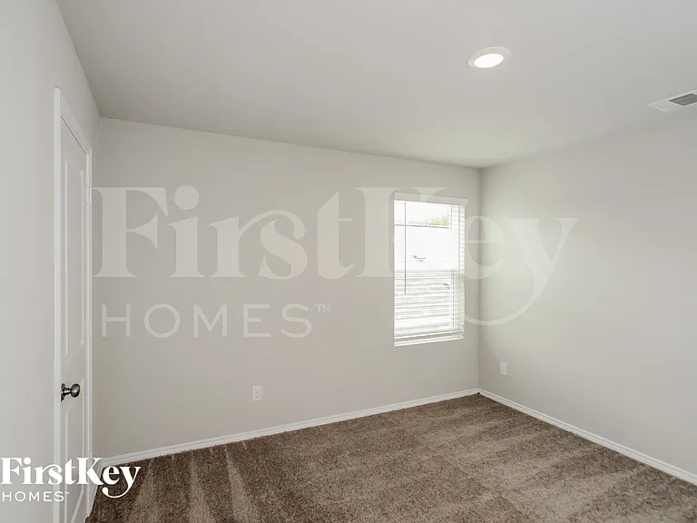 6441 Cotton Rdg — Photo 10