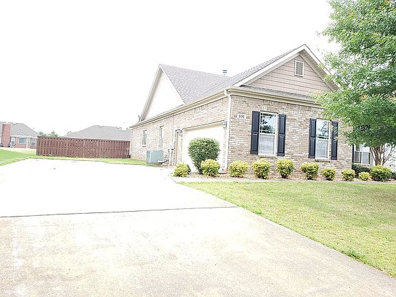 5th image of 101 Misty Creek Cir