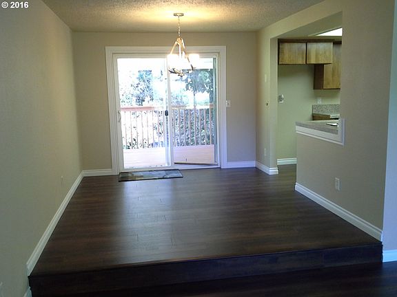 4th image of 4315 NE 14th Ave