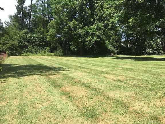 4th image of 3250 Myrtle Dr