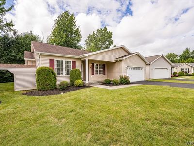 5 Alexander Pkwy, North Tonawanda, NY, 14120