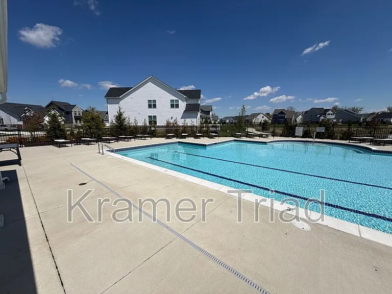 7889 Arimoore Dr — Photo 37