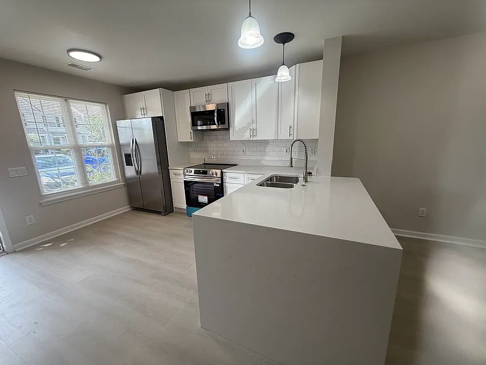 3588 Evergreen Way