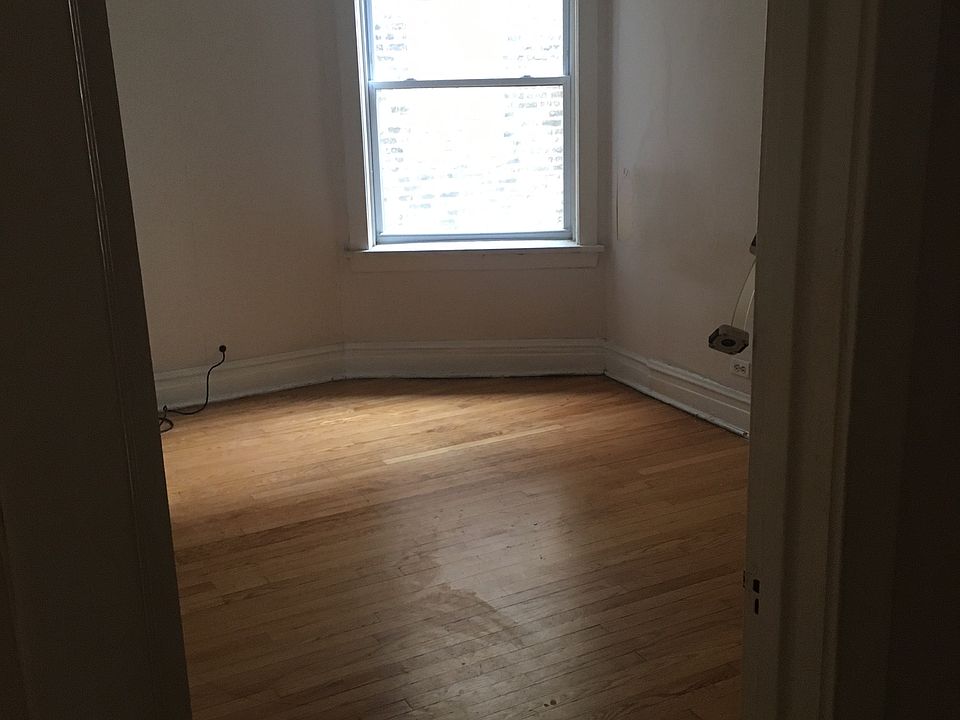 1st image of 4650 N Paulina St