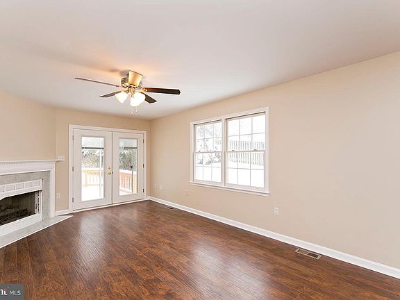 4th image of 105 Fern Ct