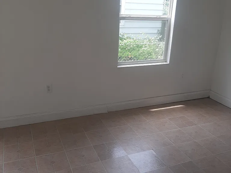 622 Fayette Ave — Photo 11
