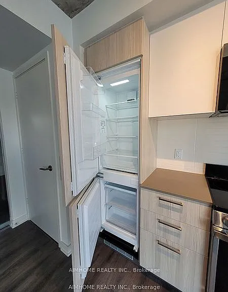 65 Mutual St #1405 — Photo 5
