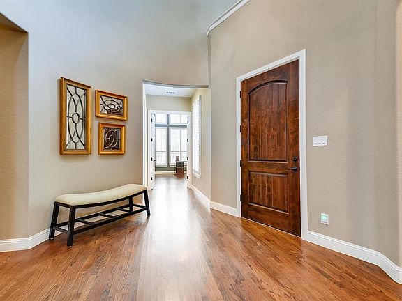4th image of 1025 Lavon Dr