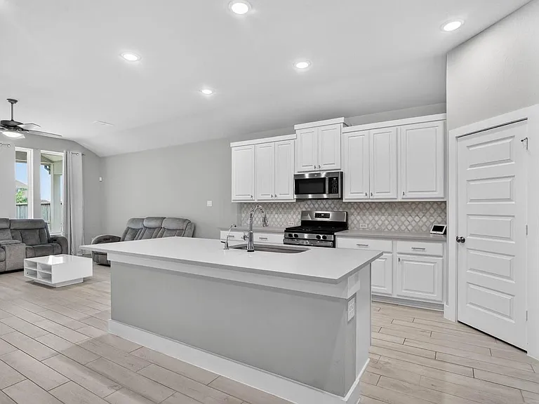 26323 Hunter Ln — Photo 11