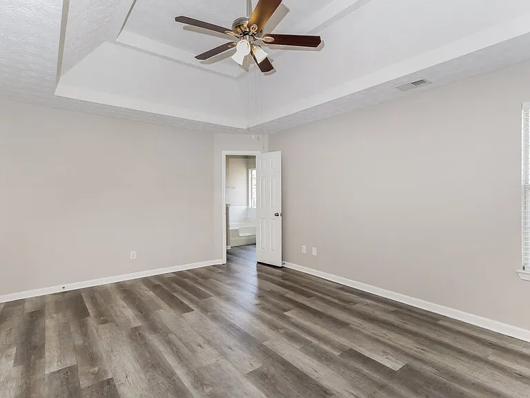 2517 Mead Ct — Photo 10