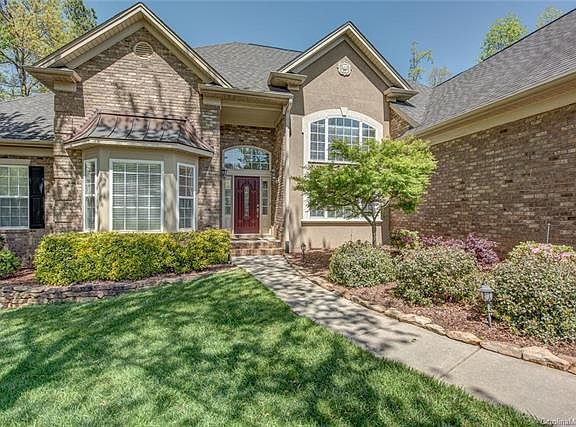3rd image of 127 Tea Olive Ln