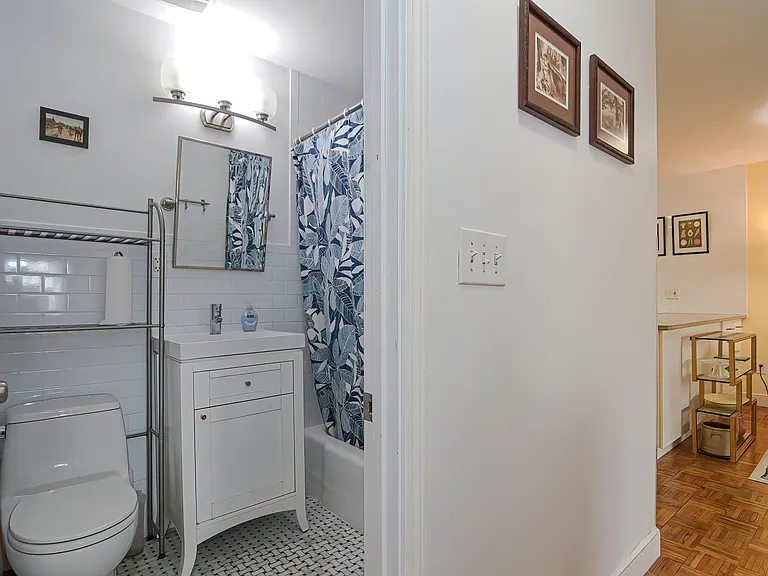 18 Pond St #7 — Photo 14