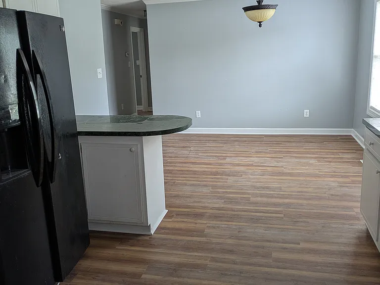 500 Birchwood Dr — Photo 5
