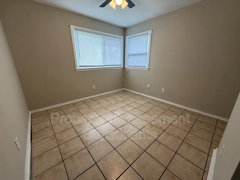 2200 Norwood Dr NW — Photo 6
