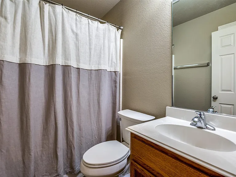 4629 Brighton Dr — Photo 11