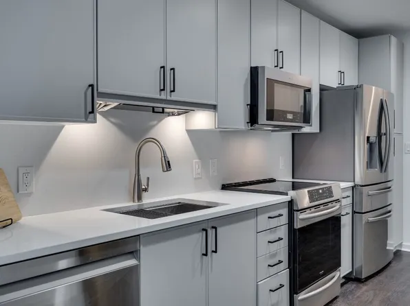 301 Demonbreun St Unit 1021, Nashville, TN 37201