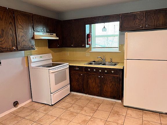 3rd image of 502 Buena Vista Ave