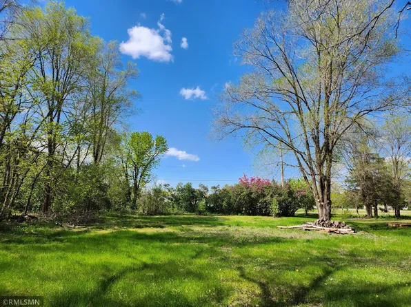 13 Central Ave, Becker, MN 55308