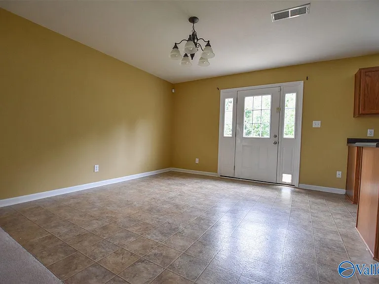 15395 Mill Valley Dr — Photo 12