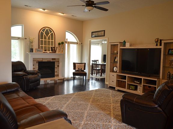 4th image of 288 Drake Dr