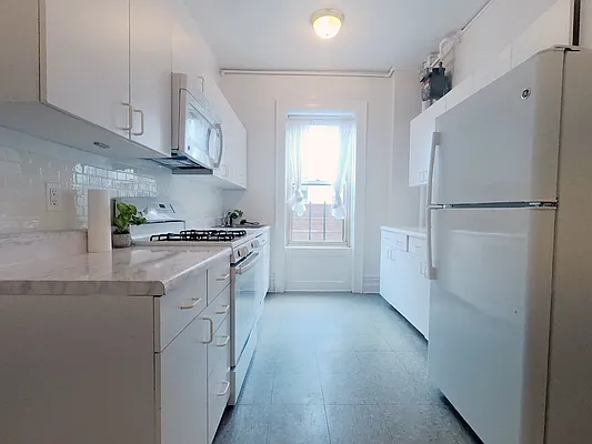 Rented by Ann Ferguson, LLC | media 48