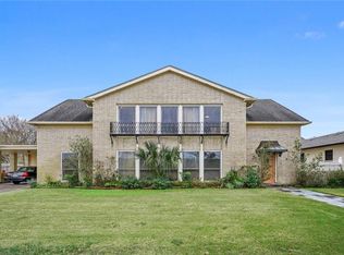 318 Lakeshore Pkwy, New Orleans, LA 70124