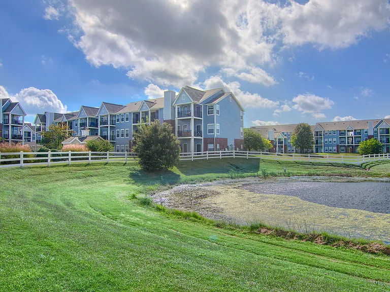 Harbin Pointe Apartment Homes — Photo 27