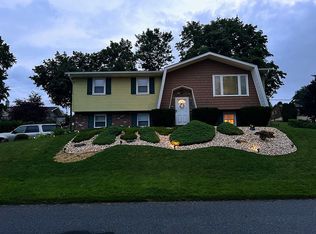 7208 Northgate Dr, Slatington, PA 18080