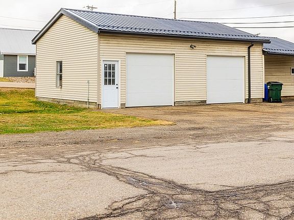 2nd image of 301 W Main St