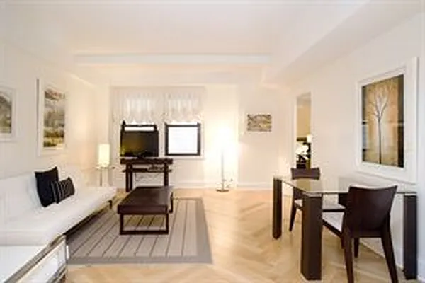 Rented by Douglas Elliman | media 99