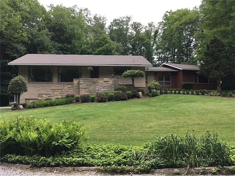 1126 Carroll Ln photo 1