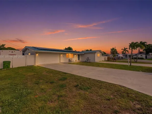 1101 NW 86th Ter, Pembroke Pines, FL 33024