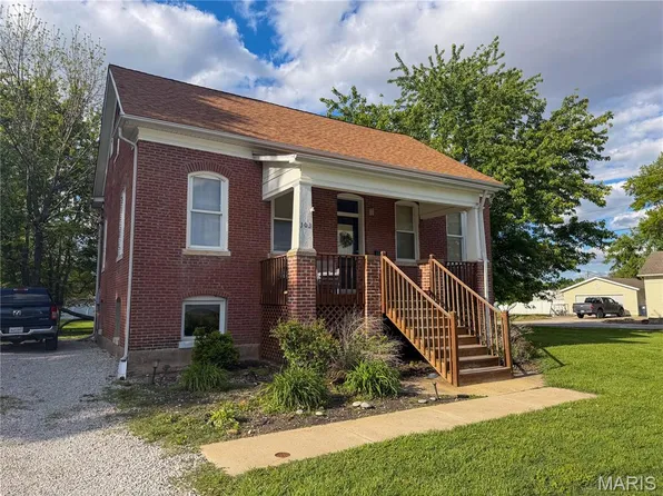 303 W 1st South St, Mount Olive, IL 62069