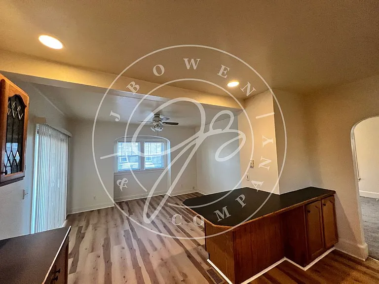 3947 Watson Ave — Photo 3