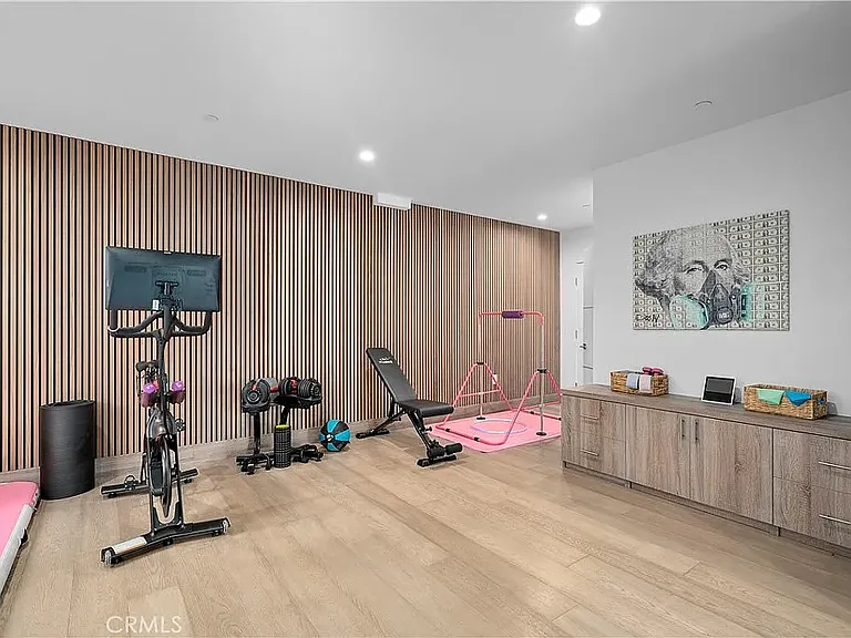 14157 Tiara St #101 — Photo 28