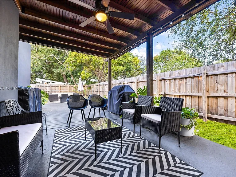 5612 NW 11th Ave — Photo 40