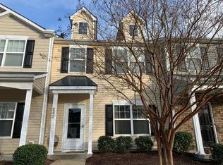253 Hampshire Downs Dr, Morrisville, NC 27560