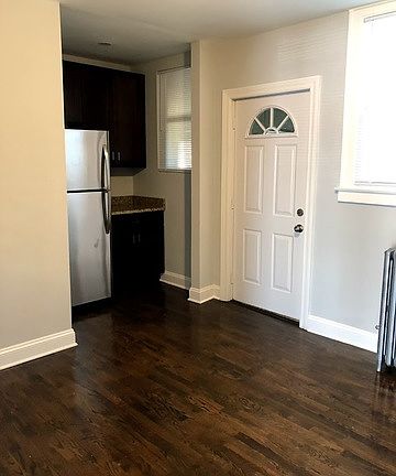 4th image of 2502 N Leclaire Ave #2