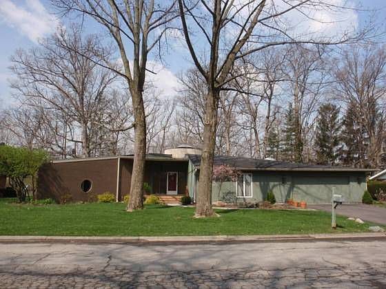 1st image of 2001 N Brentwood Ln