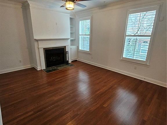 5th image of 521 Perimeter Walk